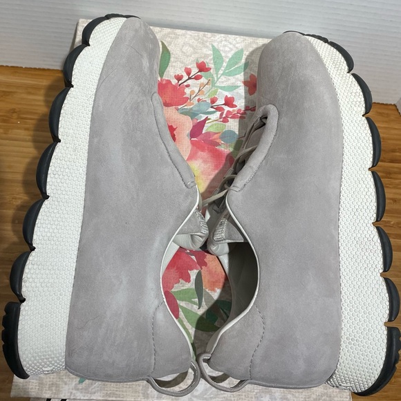 Authentic Prada slipper sneakers in soft grey suede - Picture 8 of 13